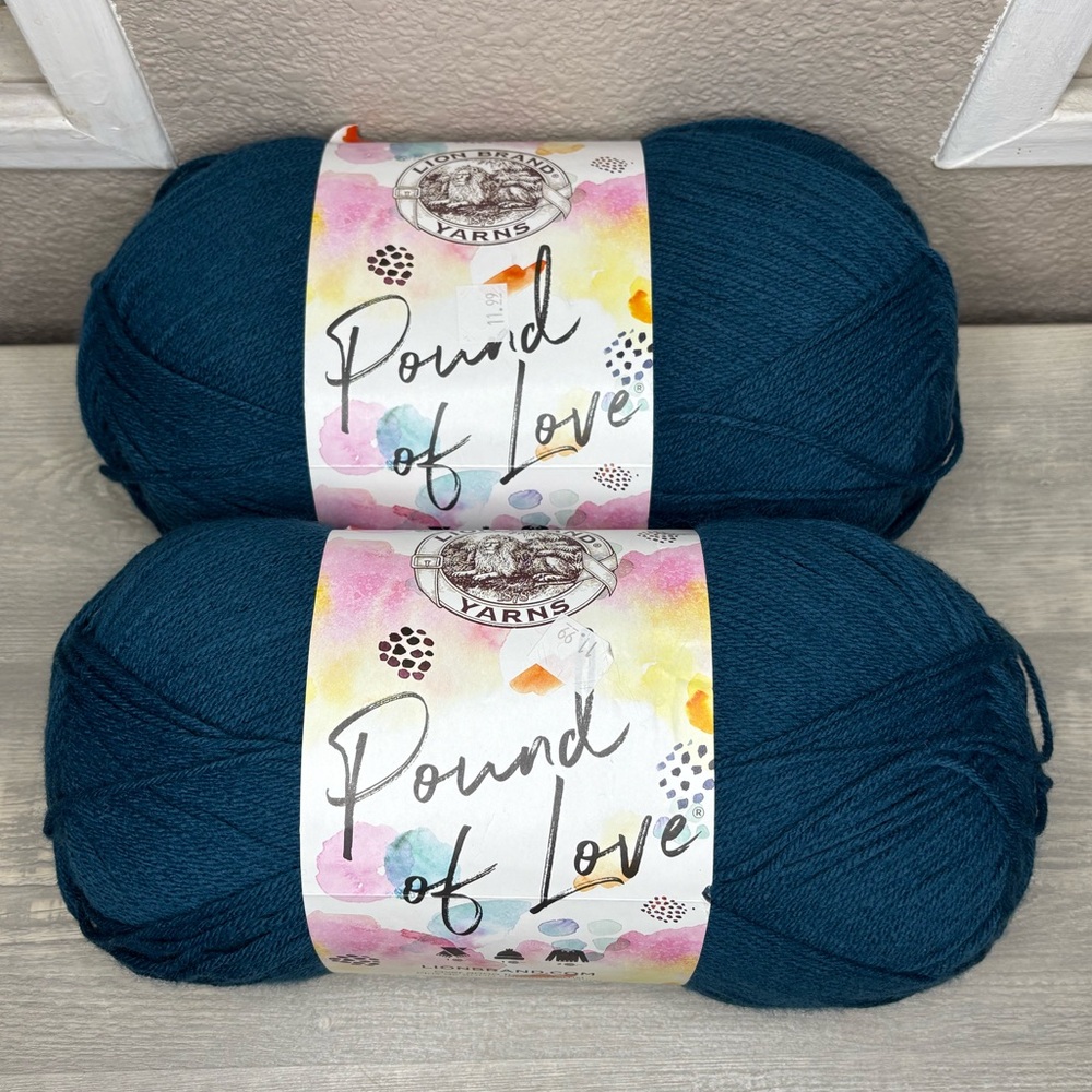 Lion Brand Pound of Love Yarn in ‘Cascade’